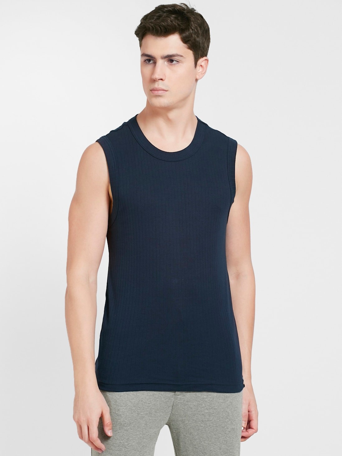 JOCKEY 9930 VEST RIB SOLID ROUND NECK